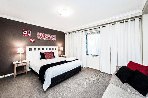 AirExec Apartments - Yamba Accommodation 3