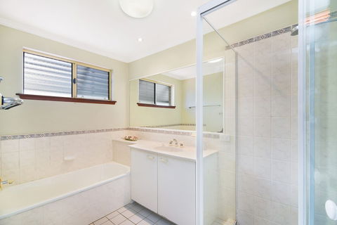 Vaai Moana - 5/10 Oriole Avenue - Yamba Accommodation 4