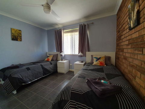 Ocean Beach Chalet 18 - Yamba Accommodation 4