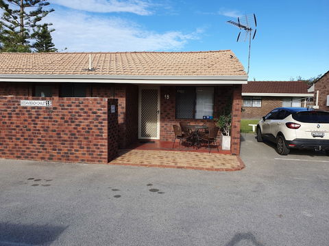 Ocean Beach Chalet 18 - Yamba Accommodation 5