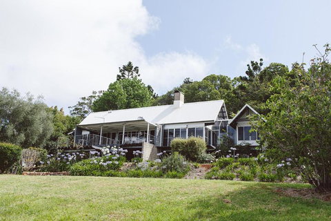 The Retreat Tamborine Mountain - Yamba Accommodation 1