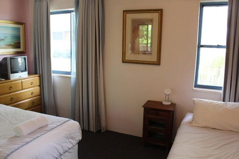 1 / 46 Lawson Street Byron Bay Nautilus - Yamba Accommodation 6