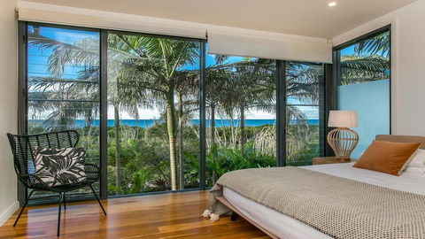 Your Luxury Escape - Kiah 11 Beach House - Yamba Accommodation 4