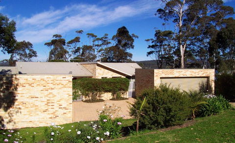 LAKESIDE2 - Yamba Accommodation 1