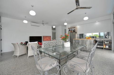 1 Murphy Street Port Douglas - Yamba Accommodation 3