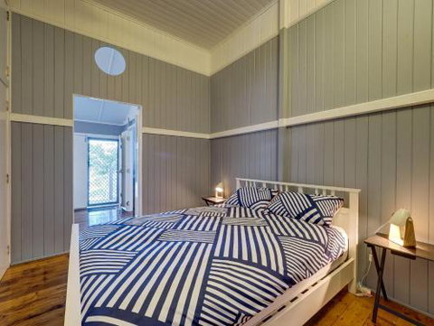 Sublime Beachfront Queenslander On The Esplanade - Yamba Accommodation 6