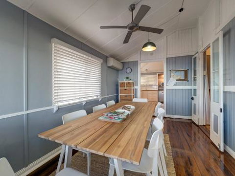 Sublime Beachfront Queenslander On The Esplanade - Yamba Accommodation 3