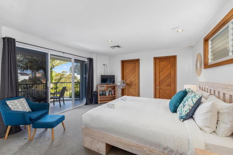Zaffiro Beach House - Yamba Accommodation 1