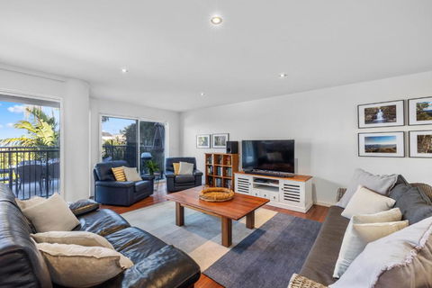 Zaffiro Beach House - Yamba Accommodation 6