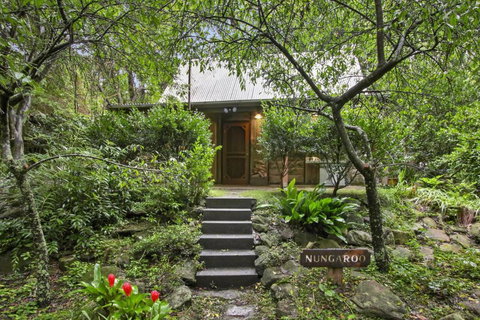 NUNGAROO COTTAGE - Yamba Accommodation 5