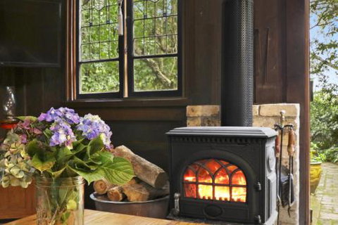 NUNGAROO COTTAGE - Yamba Accommodation 3