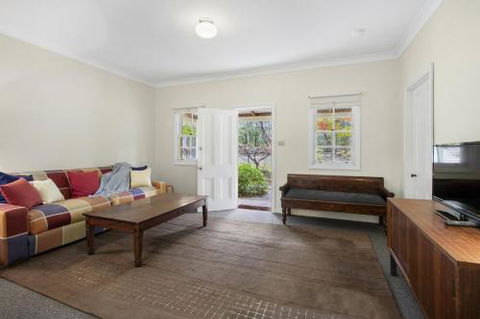THE TEACHERS COTTAGE - Yamba Accommodation 3