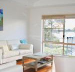 Riverside Views Hawks Nest - Yamba Accommodation