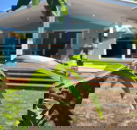 Harveys Beach House - Yamba Accommodation
