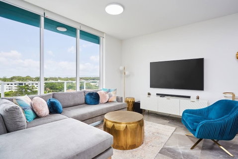 Luxurious 2bed 2bath APT With Parking@southport - Yamba Accommodation 4