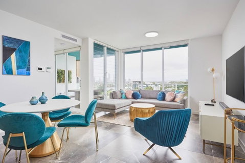 Luxurious 2bed 2bath APT With Parking@southport - Yamba Accommodation 6