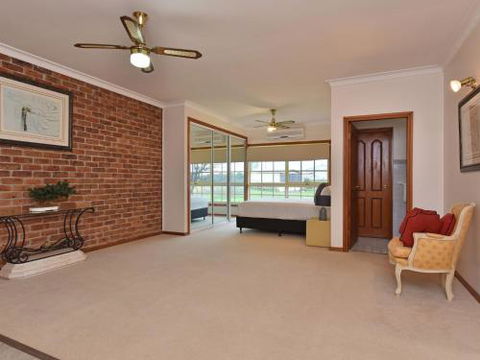 Wine Country Homestead 1br Studio - Yamba Accommodation 3