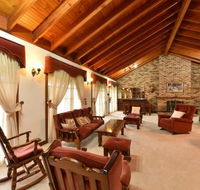 Wine Country Homestead Estate - Yamba Accommodation