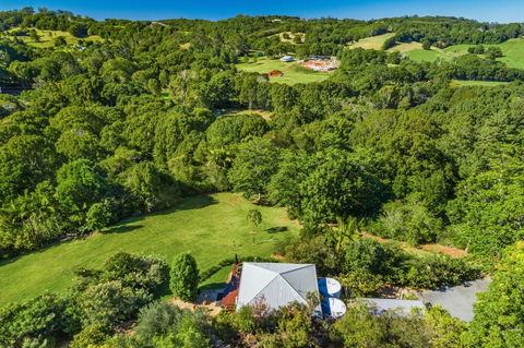 A PERFECT STAY - Twin Tallows - Yamba Accommodation 0