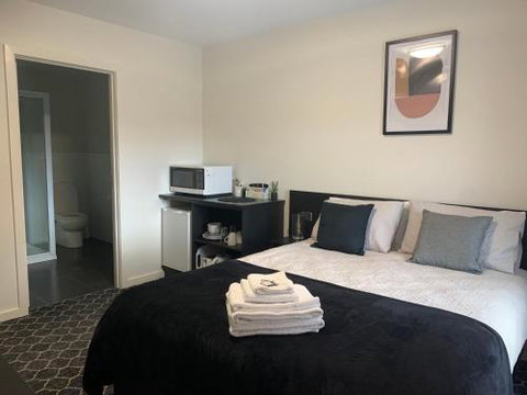 Queens Arms Hotel - Yamba Accommodation 3