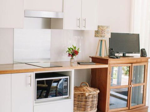 Byron Garden Retreat - Yamba Accommodation 3