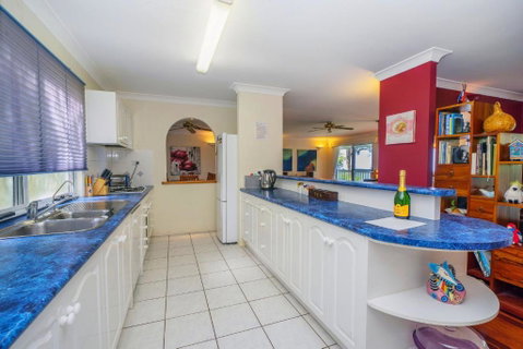 Cloud 9 Cliff Top Eagle Heights - Yamba Accommodation 4