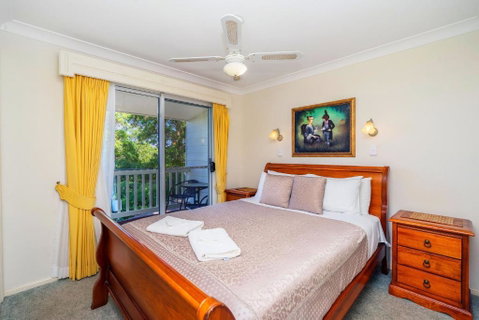 Cloud 9 Cliff Top Eagle Heights - Yamba Accommodation 2
