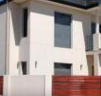 Lakeside Retreat - Yamba Accommodation