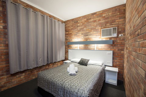 Allan Cunningham Motel - Yamba Accommodation 5