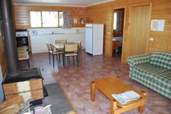 Gumleaves Bush Holidays - Yamba Accommodation 5