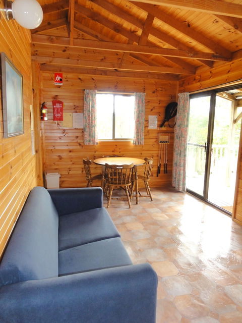 Gumleaves Bush Holidays - Yamba Accommodation 4