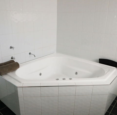 Akuna Motor Inn And Apartments - Yamba Accommodation 3