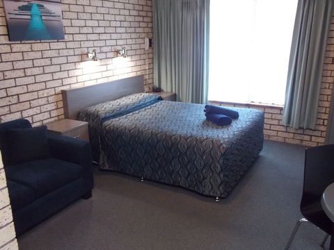 Cowra Crest Motel - Yamba Accommodation 5