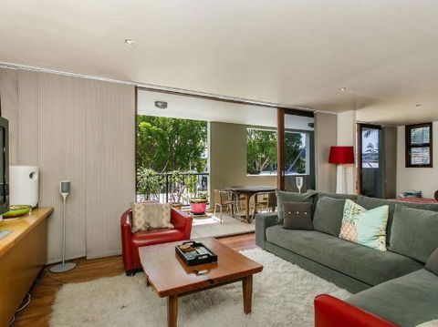 Sea Villa Penthouse - Yamba Accommodation 4