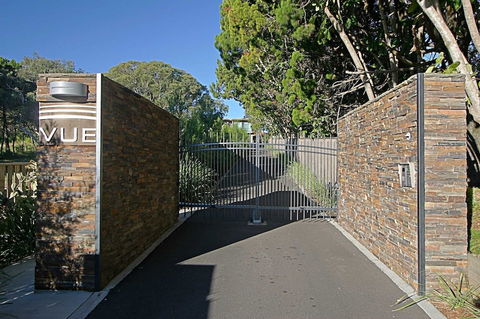 Your Luxury Escape - Vue From Here - Yamba Accommodation 0