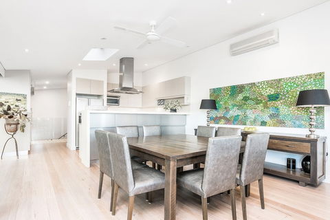Your Luxury Escape - Vue From Here - Yamba Accommodation 2