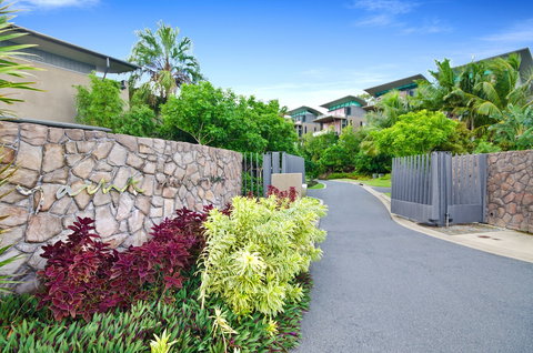 Yacht Club Villa 33-Serenity-Ocean Views With Golf Buggy - Yamba Accommodation 1