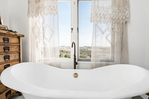 Your Luxury Escape - Bisque House - Yamba Accommodation 6