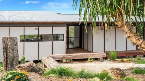 Your Luxury Escape - Carinya Cottages 4 - Yamba Accommodation 1