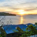 NEWLY BEAUTFULLY RENOVATED 16 The Casuarina 3 Bedroom House With 180 Degree Ocean Views - Yamba Accommodation 0