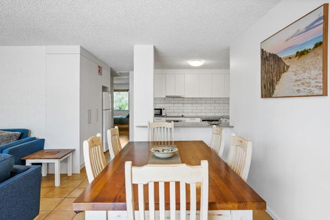 2 / 56 Lawson StreetatClarkes Beach - Yamba Accommodation 3