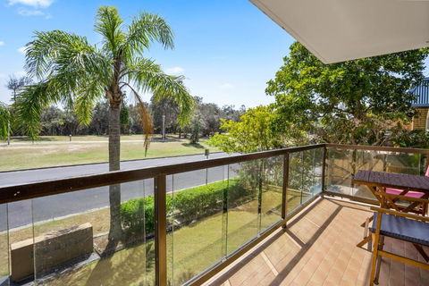 2 / 56 Lawson StreetatClarkes Beach - Yamba Accommodation 6