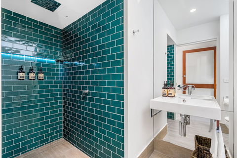 A Perfect Stay - 4 James Cook Apartments - Yamba Accommodation 4