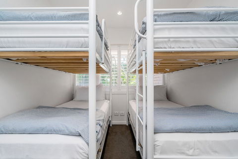 A Perfect Stay - 4 James Cook Apartments - Yamba Accommodation 3