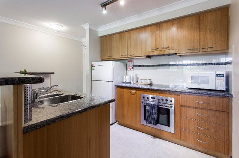A Comfy 2BR Home Top Location FREE Parking - Yamba Accommodation 6