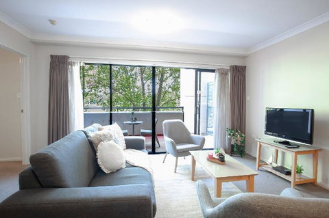 A Comfy 2BR Home Top Location FREE Parking - Yamba Accommodation 4