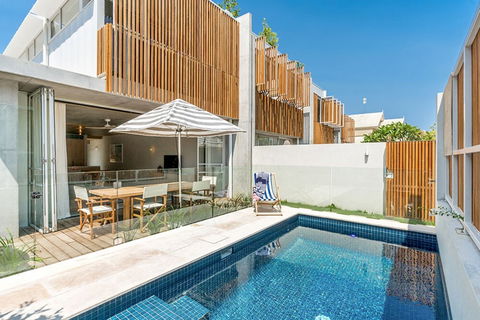 Your Luxury Escape - Driftwood Three - Yamba Accommodation 3