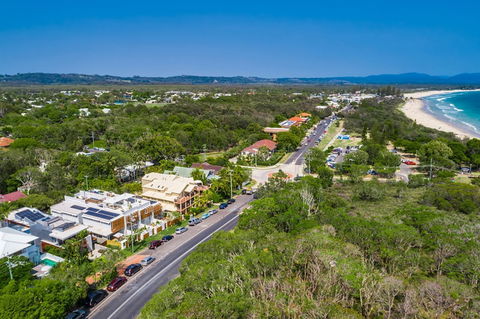 Your Luxury Escape - Driftwood Three - Yamba Accommodation 0