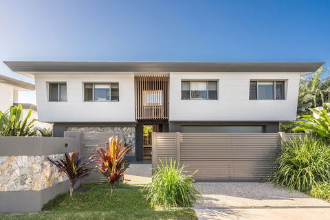 A PERFECT STAY - Kaylani Cove - Yamba Accommodation 0