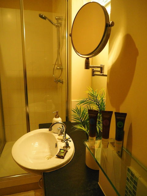 Master Suite With Private Entrance - Yamba Accommodation 3